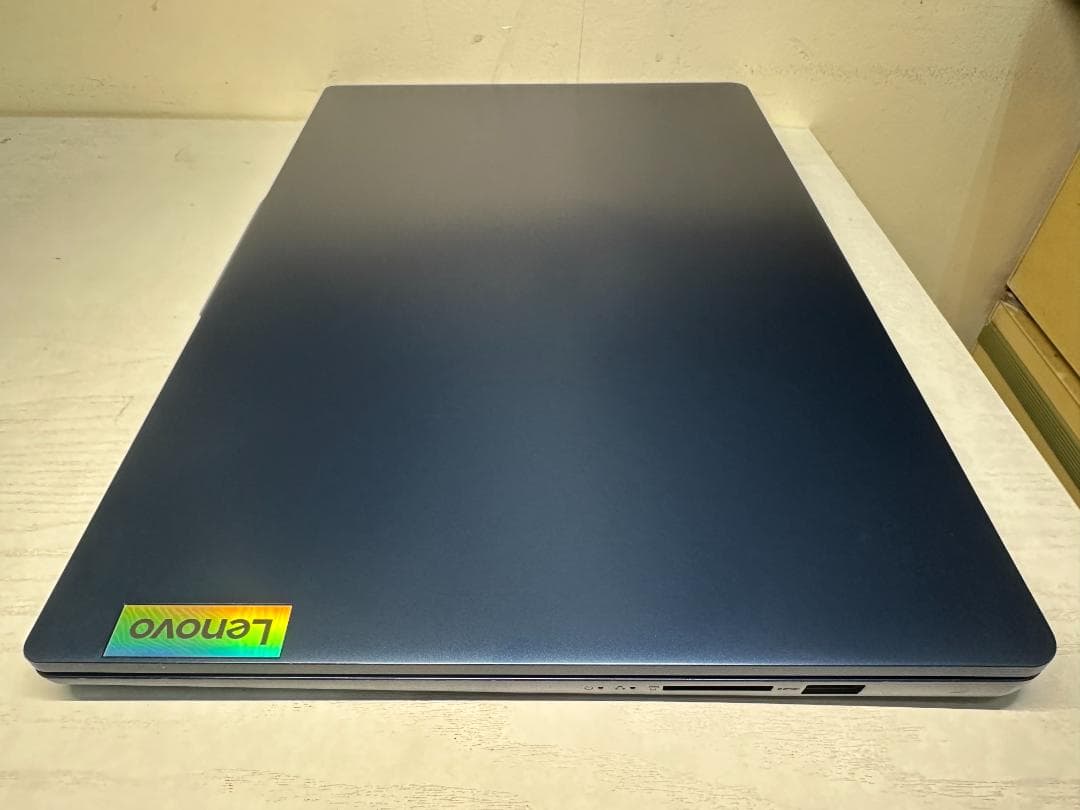 Windowsノート本体 Lenovo IdeaPad Slim 3 G8 R3 8G 512G 610M