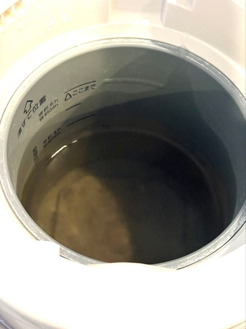 象印　スチーム式加湿器　EE-RR50 たばこ無し、日焼け無し