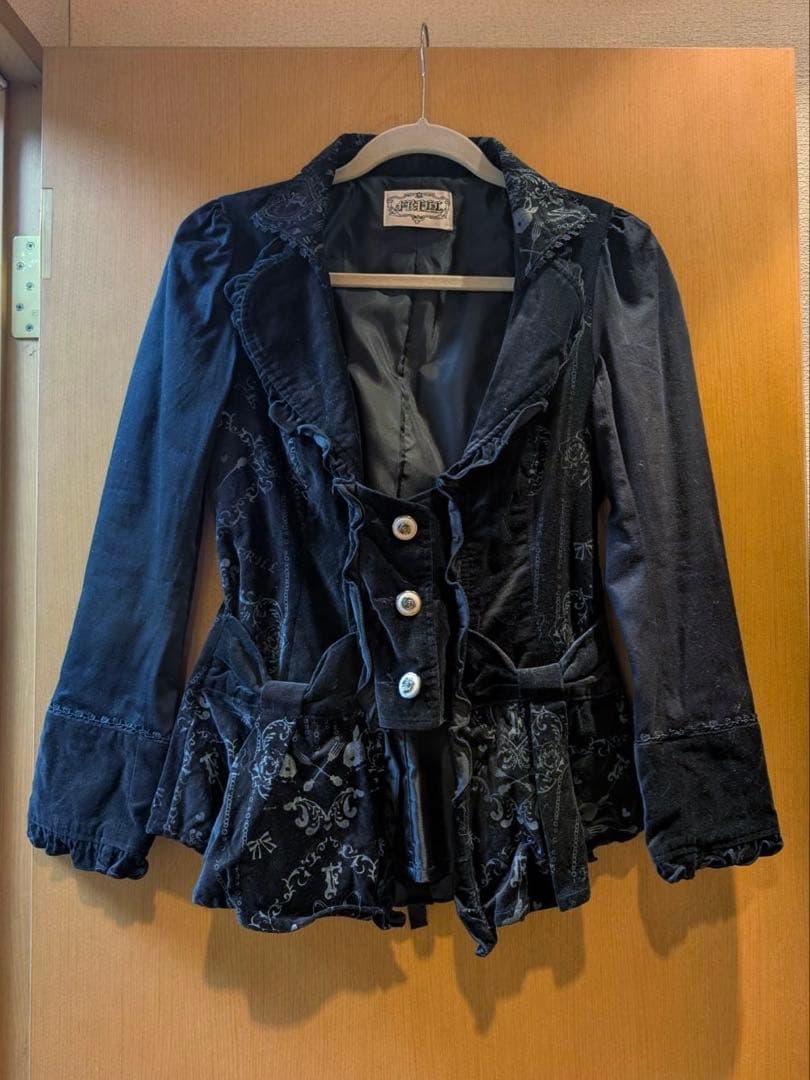 FRILL ゴシックうさぎジャケット