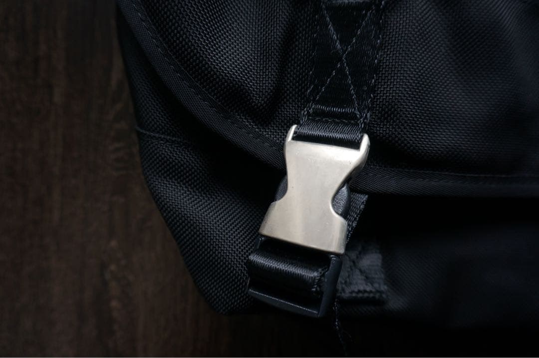 ロリンザ　rorinza　メッセンジャーバッグ　M ボディバッグ