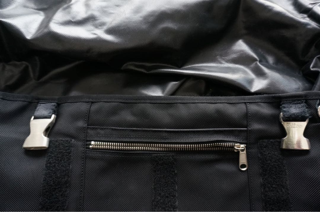 ロリンザ　rorinza　メッセンジャーバッグ　M ボディバッグ