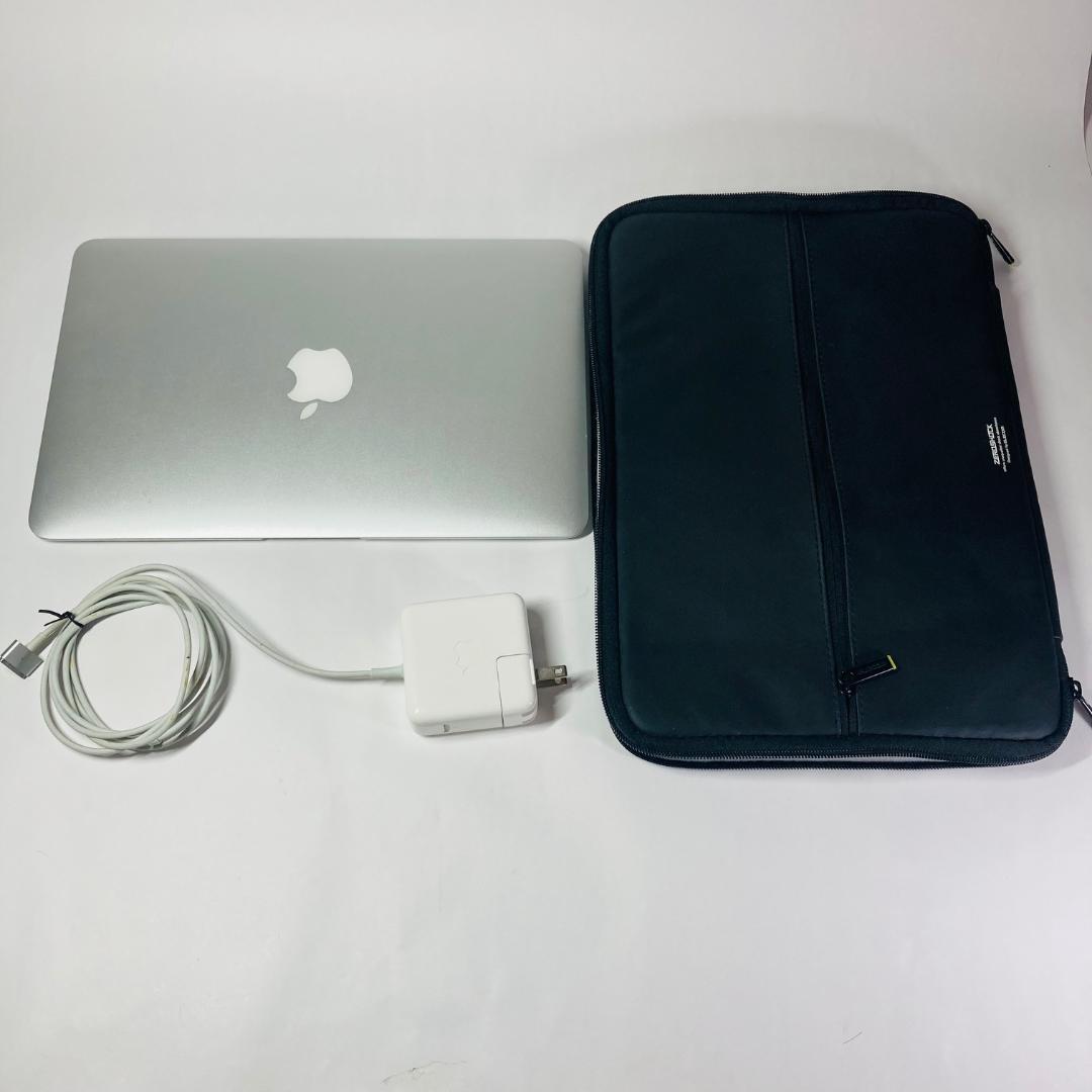 MacBook本体 MacBook Air A1465 i5 4GB SSD256GB