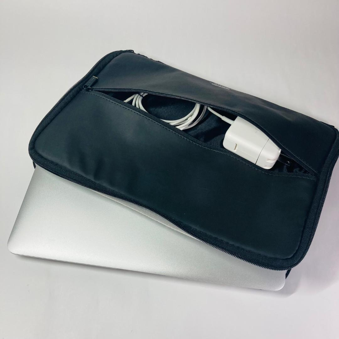 MacBook本体 MacBook Air A1465 i5 4GB SSD256GB