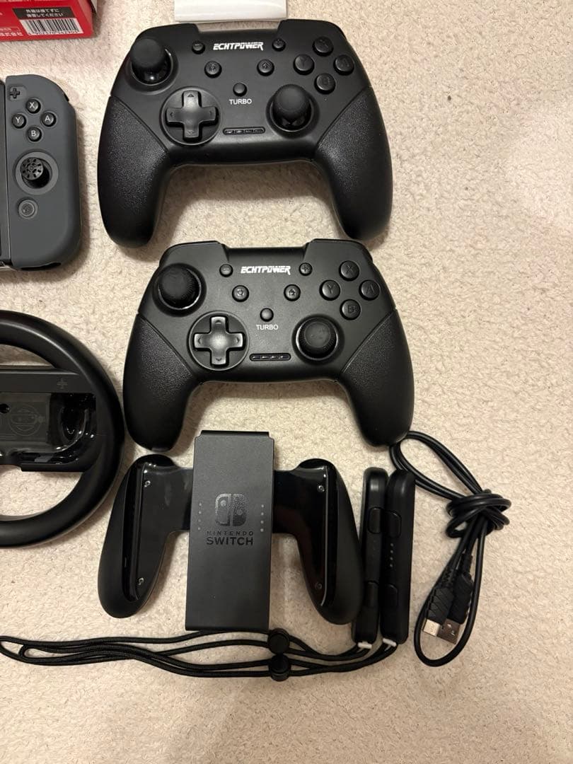 Switch本体グレー JoyConハンドル&コントローラー2つ&スタンド等付属