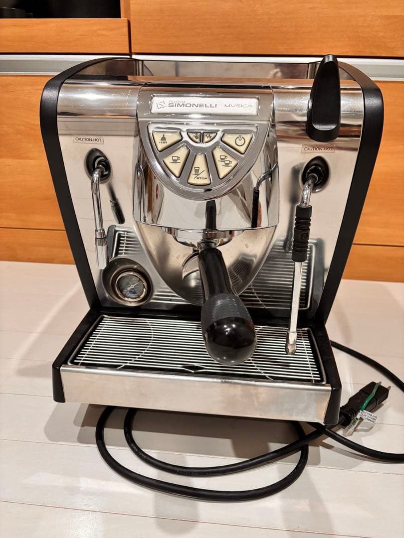 SIMONELLI MUSICAエスプレッソマシン