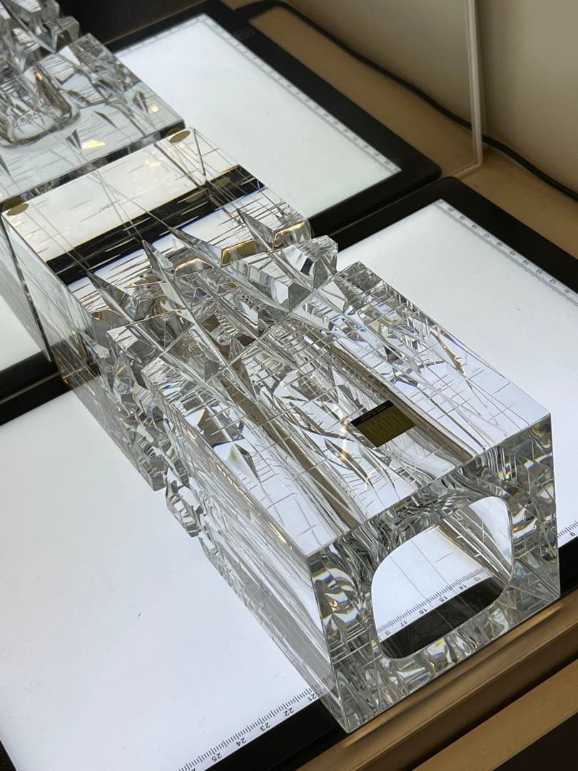 HOYA クリスタル　佐々木文夫　花瓶　フラワーベース　　最高級　貴重　中古品