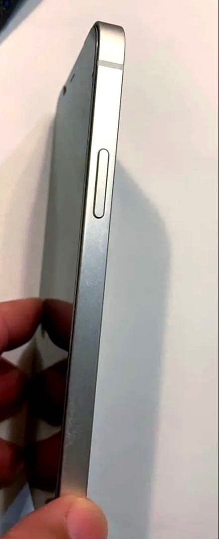 iphone12ホワイト　SIMフリー　ジャンク