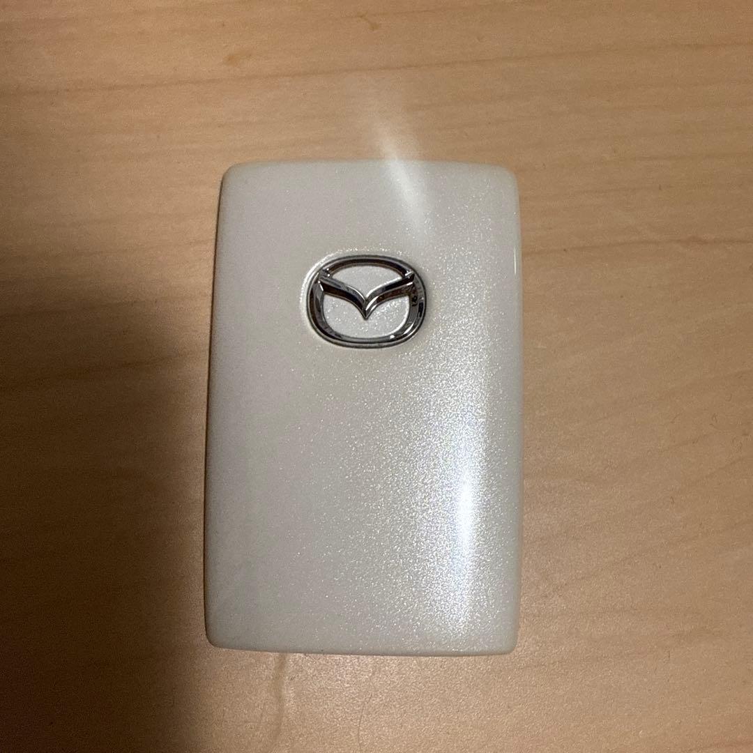 MAZDA 純正キーシェル スノーフレイクホワイトパールマイカ