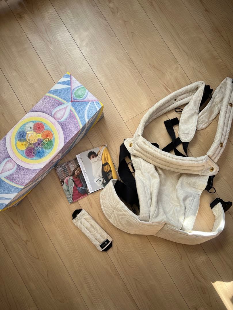 美品！artipoppe アーティポッペ 抱っこ紐
