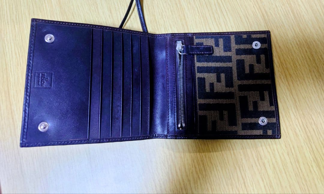 Fendi ロゴプリント バッグ