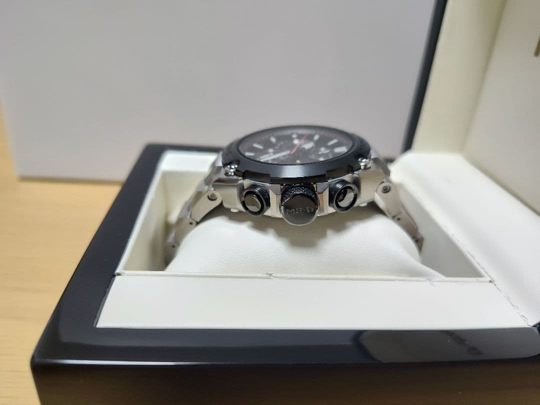 時計 CASIO MRG-B1000D-1AJR