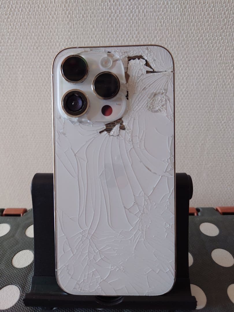 iPhone 14 Pro128GB 背面割れ カメラ故障以外問題なし ジャンク