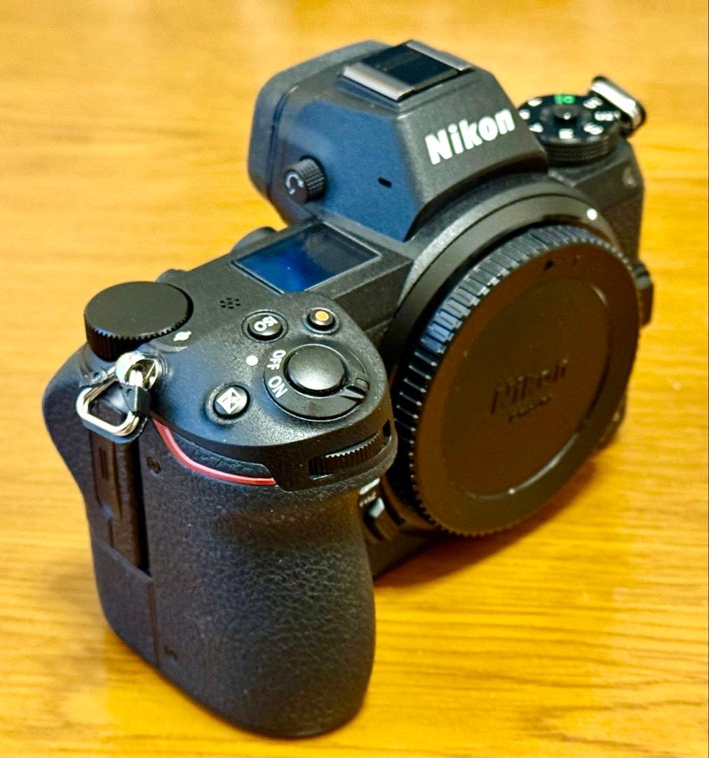 NikonZ6ボディ 1万6千ショット 保証期間 元箱付 XQD(32G)おまけ