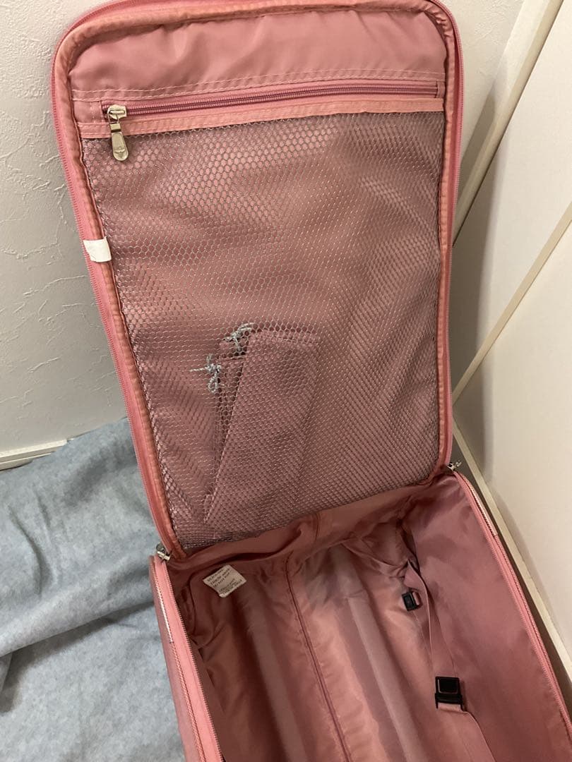 MCMキャリーバッグ、ケース　2〜3泊用