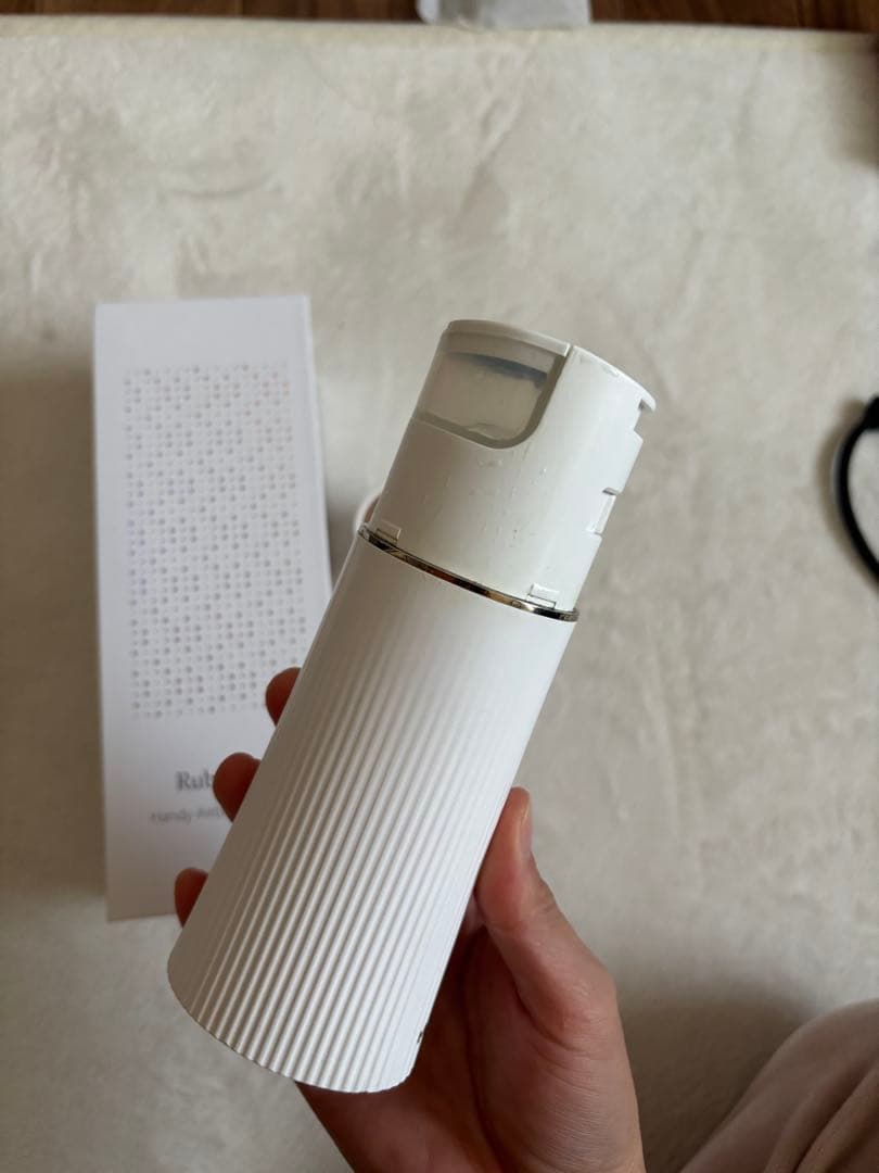 Ruby Ceelハンディブラシ　ホワイト