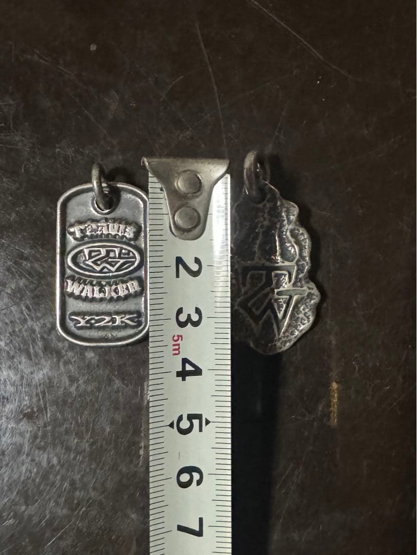 TRAVIS WALKER ダブルクロスドッグタグ　ハンマードTWロゴ　セット