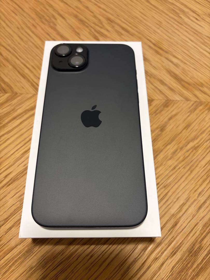 iPhone 15 Plus ブラック