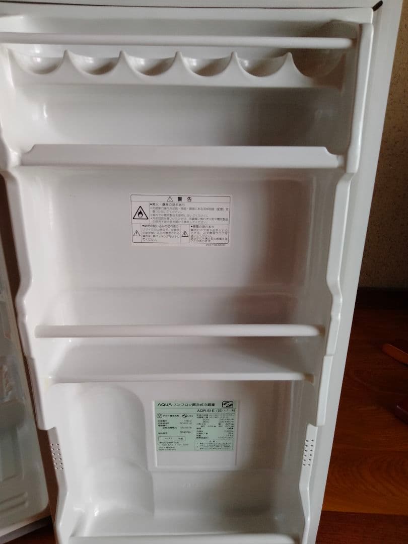 AQUA 冷蔵庫 75リットル AQR-81E