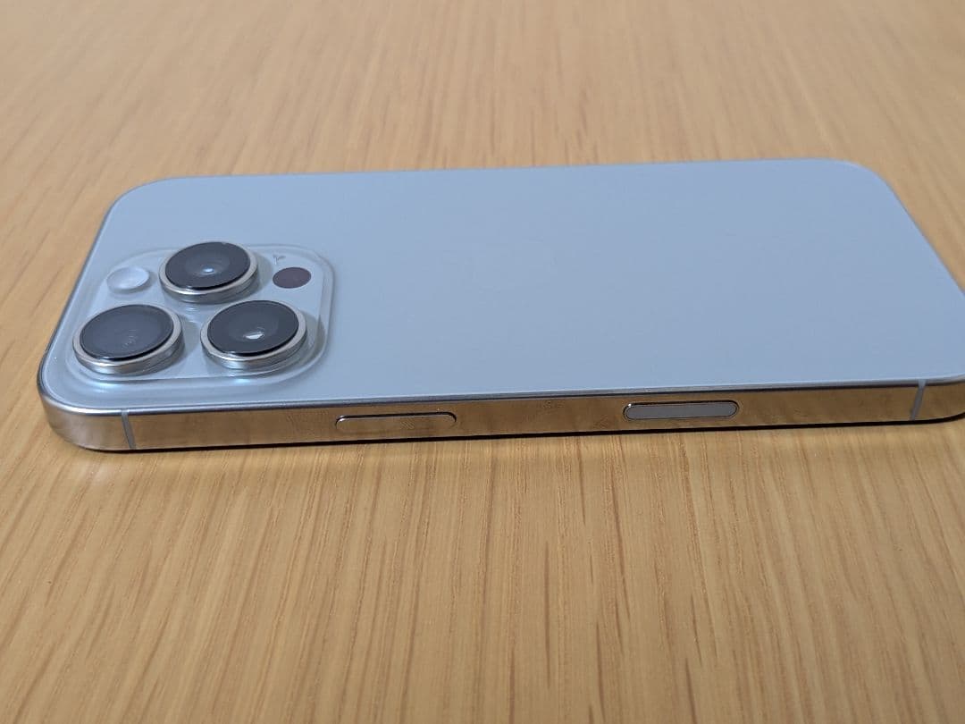 iPhone16pro 128GB ナチュラルチタニウム バッテリー100%