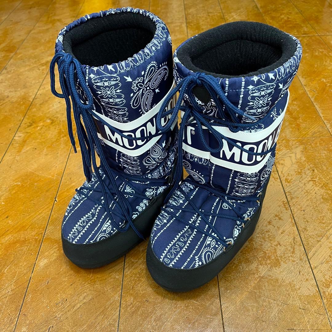 MOON BOOT ペイズリー柄　ネイビー　25.5cm