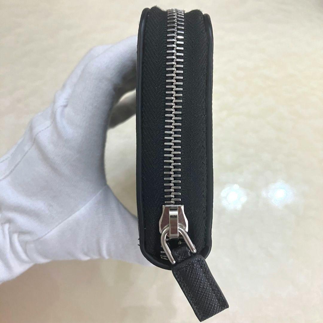 未使用　PRADA サフィアーノレザー 長財布 ブラック　エンボスロゴ　黒