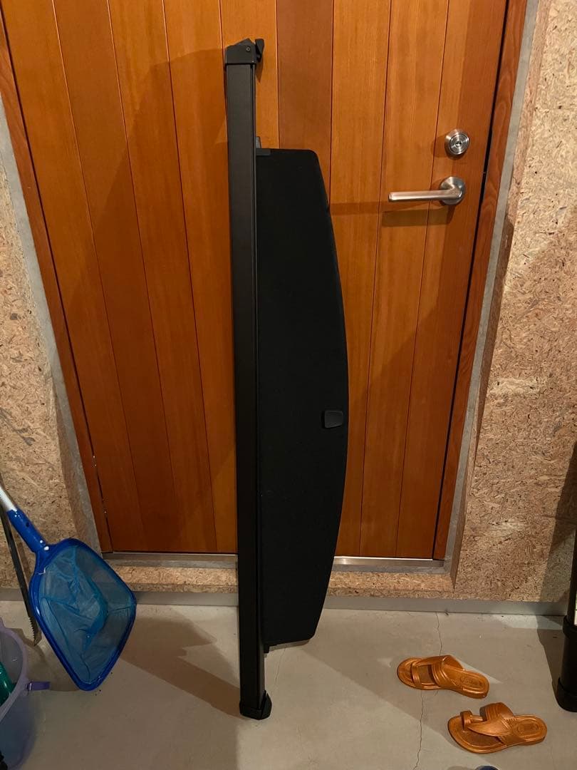 プジョー5008 トノカバー