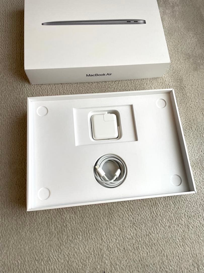 【美品】M1 MacBook Air ストレージ512GB メモリ8GB