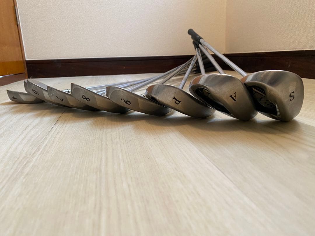 ち*う様 【即発送】XXIO ゼクシオ アイアンセット 9本 スチールS 人気モ