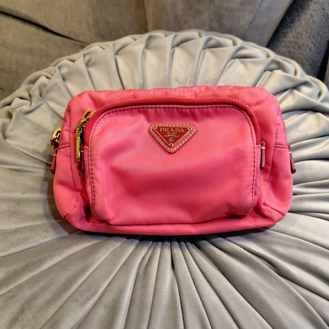 PRADA ピンク ナイロン ポーチ