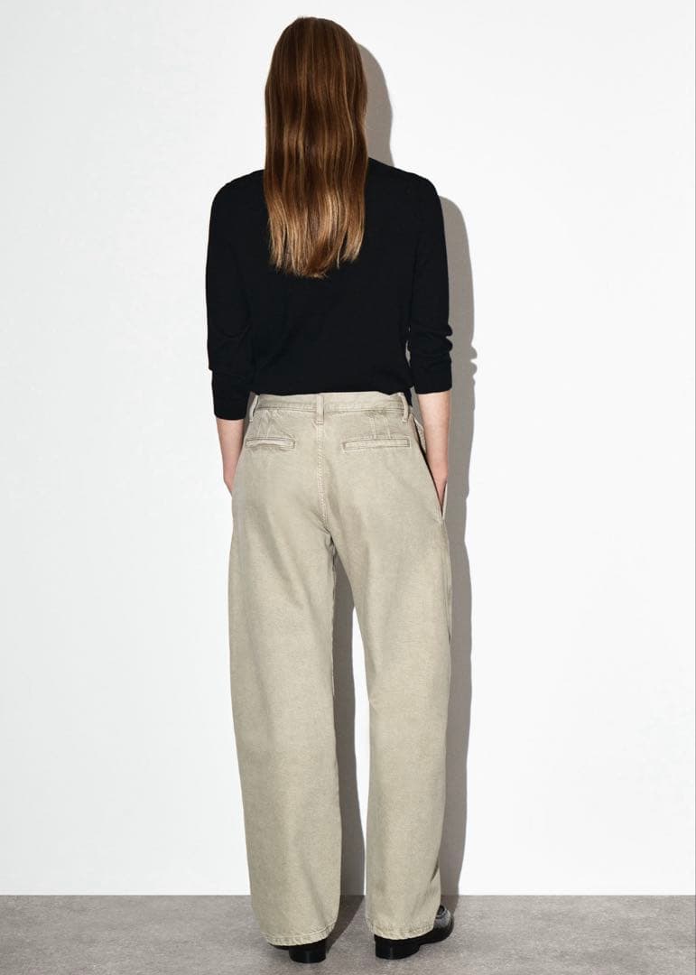 COS バレルレッグデニム