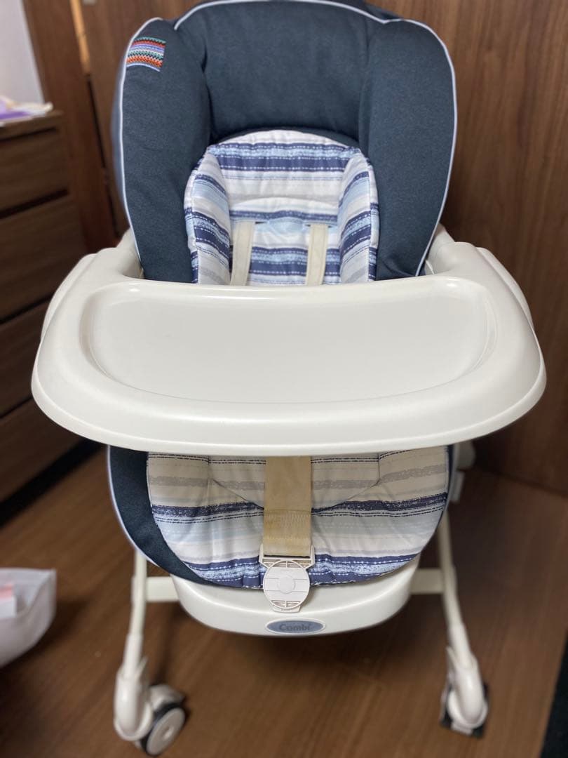 コンビ ネムリラ4キャスオートスイングlotta 赤ちゃん本舗 カバー2組付