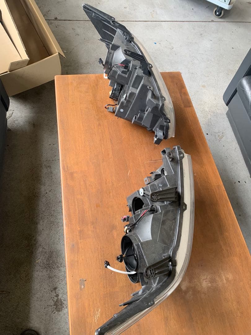 平成27年式デリカD5 CV1W ヘッドライト 2個セット