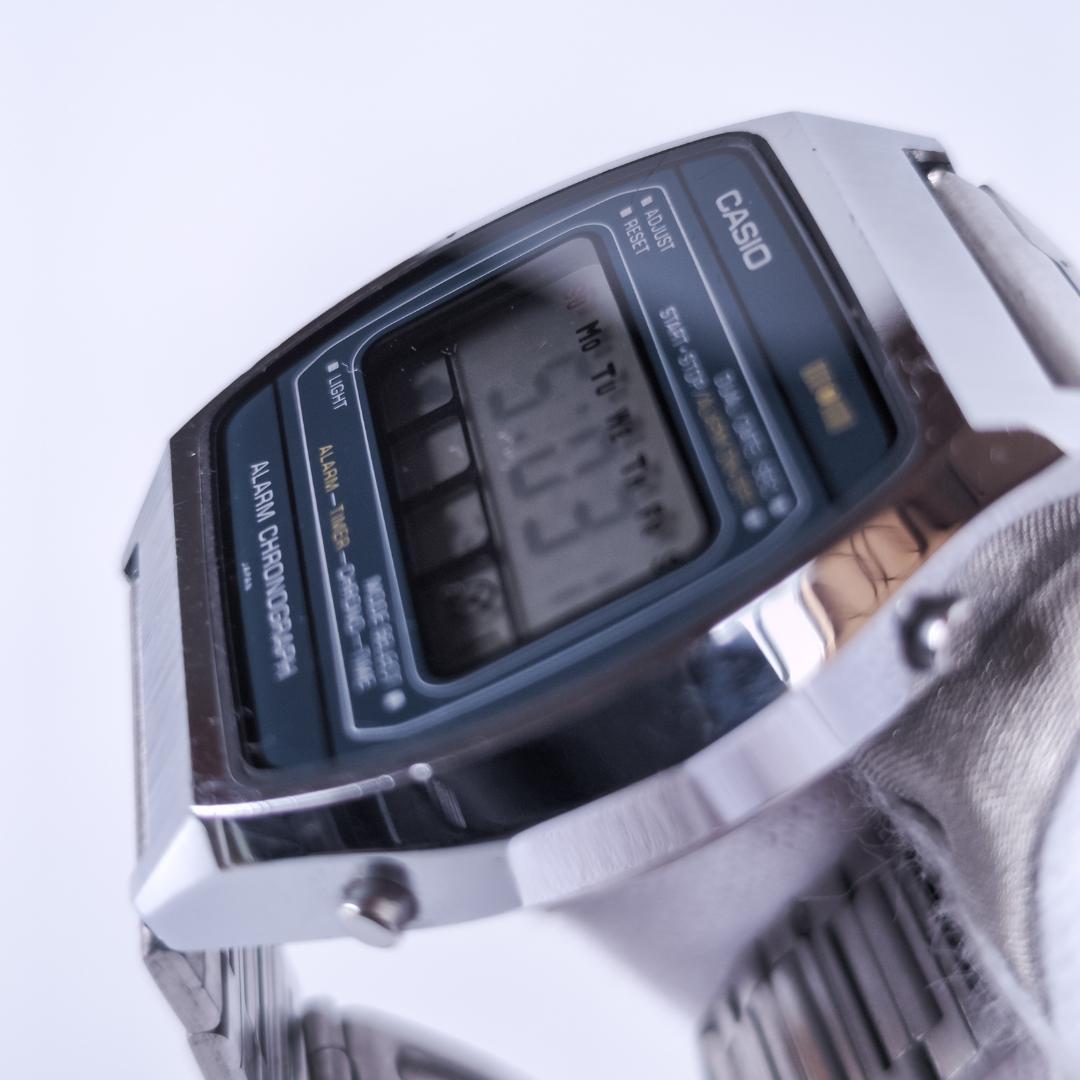 p*o様 CASIO S011 デジタル メンズ 36mm 昭和時代