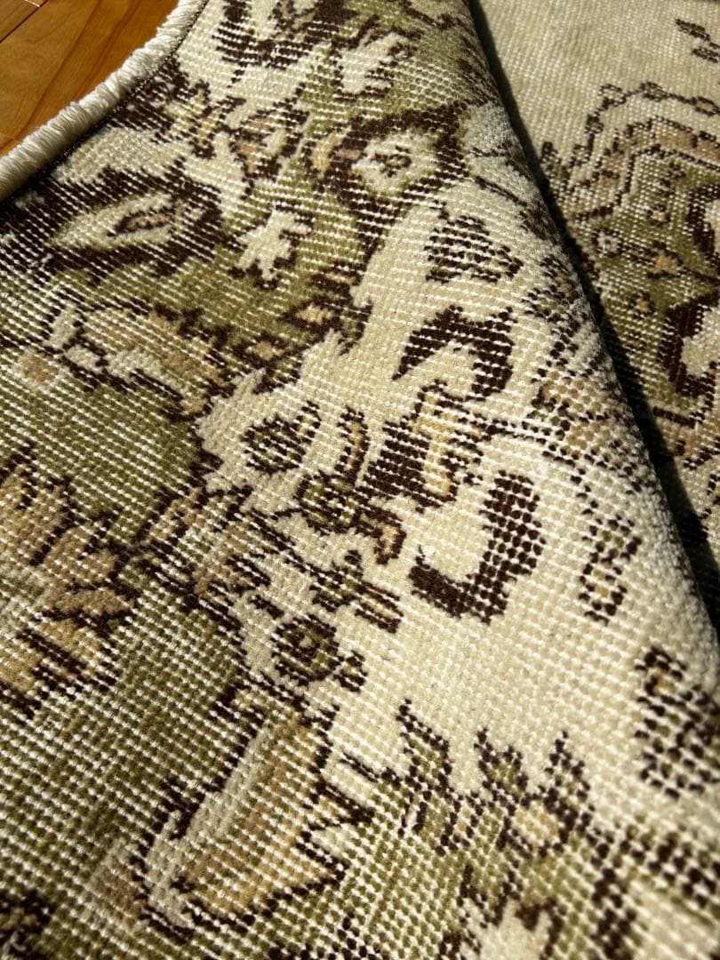 ボタニカル メダリオン　モスグリーン トルコラグ ヴィンテージラグ　雅姫さん