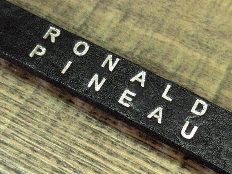 ロナルドピノー 手彫り ダイヤモンドカット スタッズ レザー 雌仔牛革 ベルト