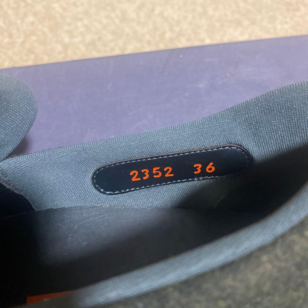 ぎゅな　PRADA スポーツグレイウールスニーカー