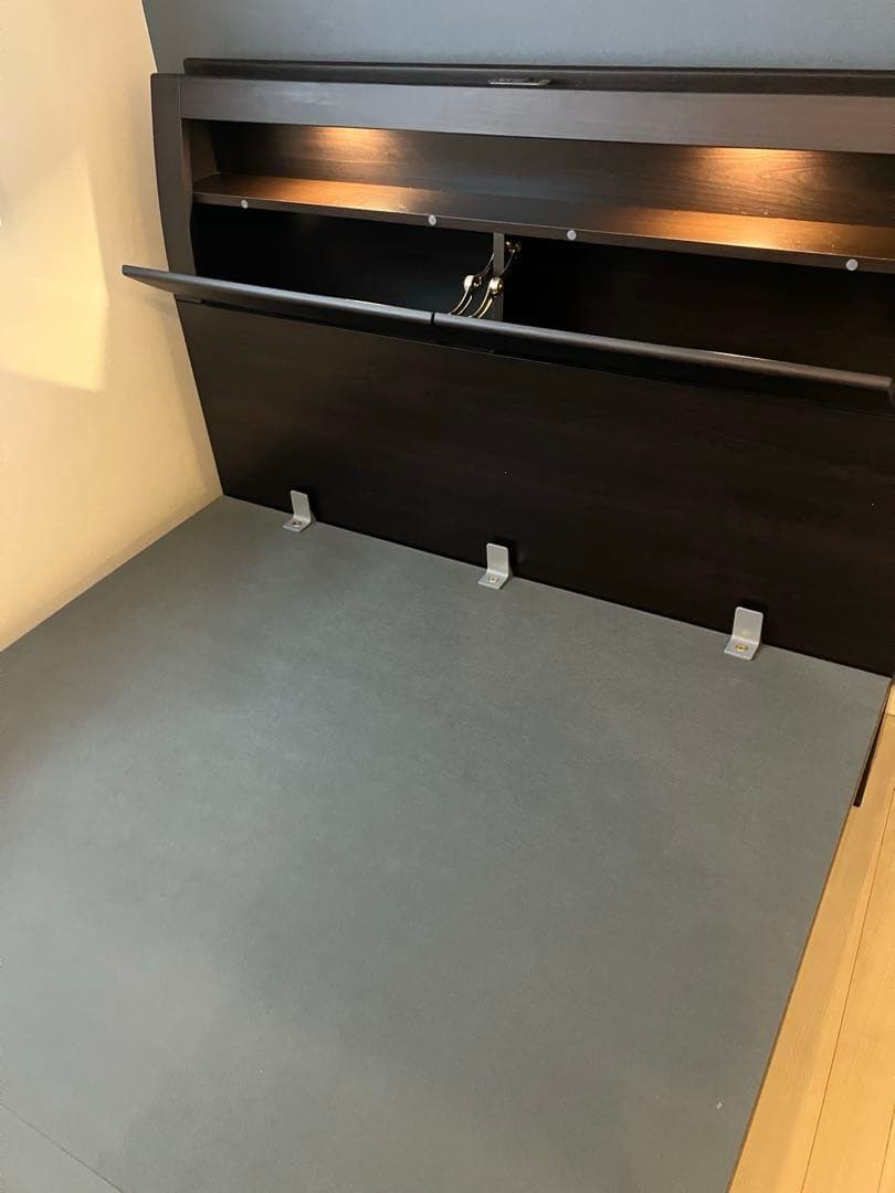 ニトリ／セミダブルベッドフレーム(OPグランCタテ 浅型/DBR)