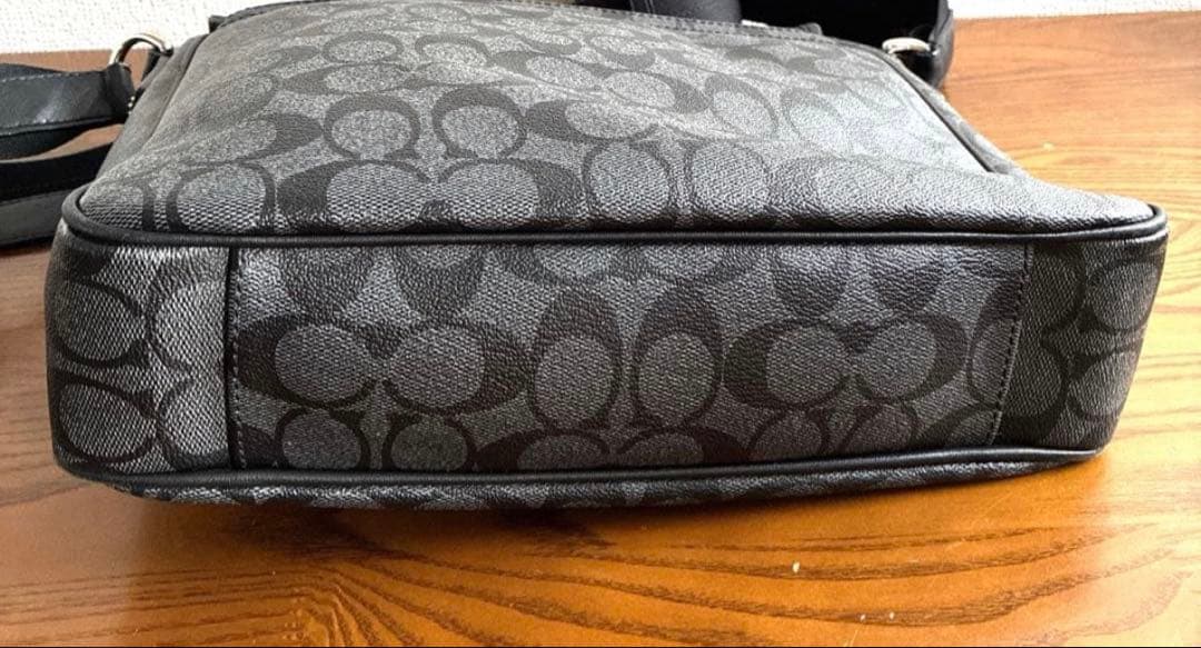 コーチ　ショルダーバック　メッセンジャーバッグ