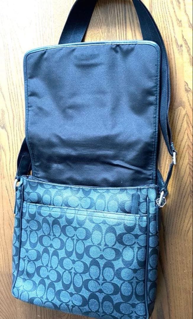 コーチ　ショルダーバック　メッセンジャーバッグ