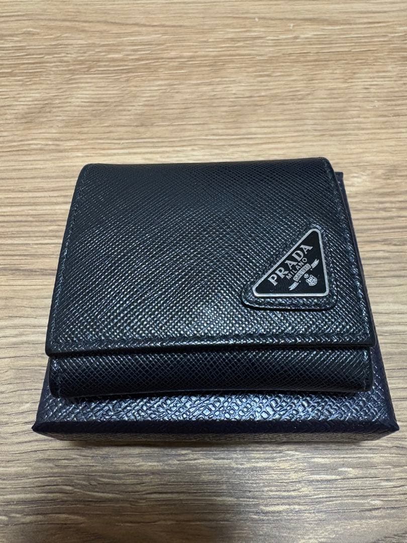 【美品】PRADA ブラック ケース