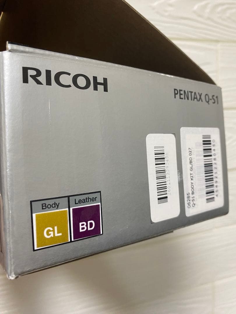 【美品】PENTAX ミラーレス一眼 Q-S1 ゴールド レザー