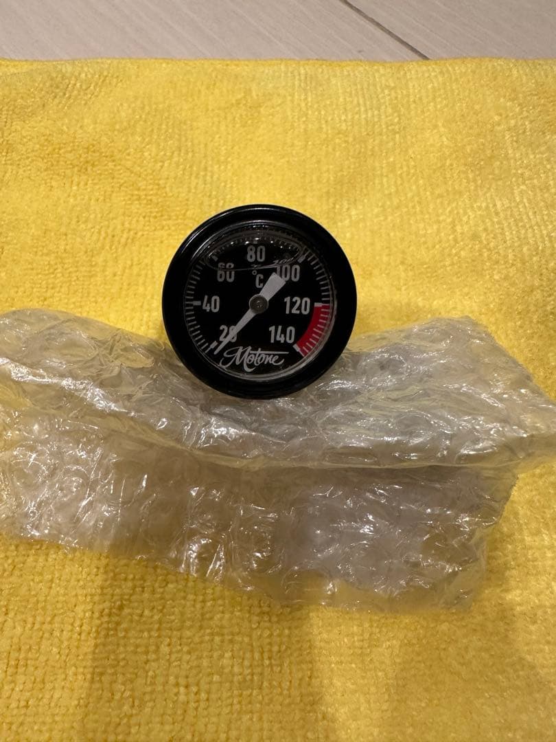 トライアンフ 水冷 油温計 オイルフィラーキャップ　Motone triumph