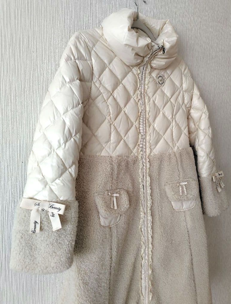 新品スーパービューティー40アイボリー キルティングダウンコート フード付き