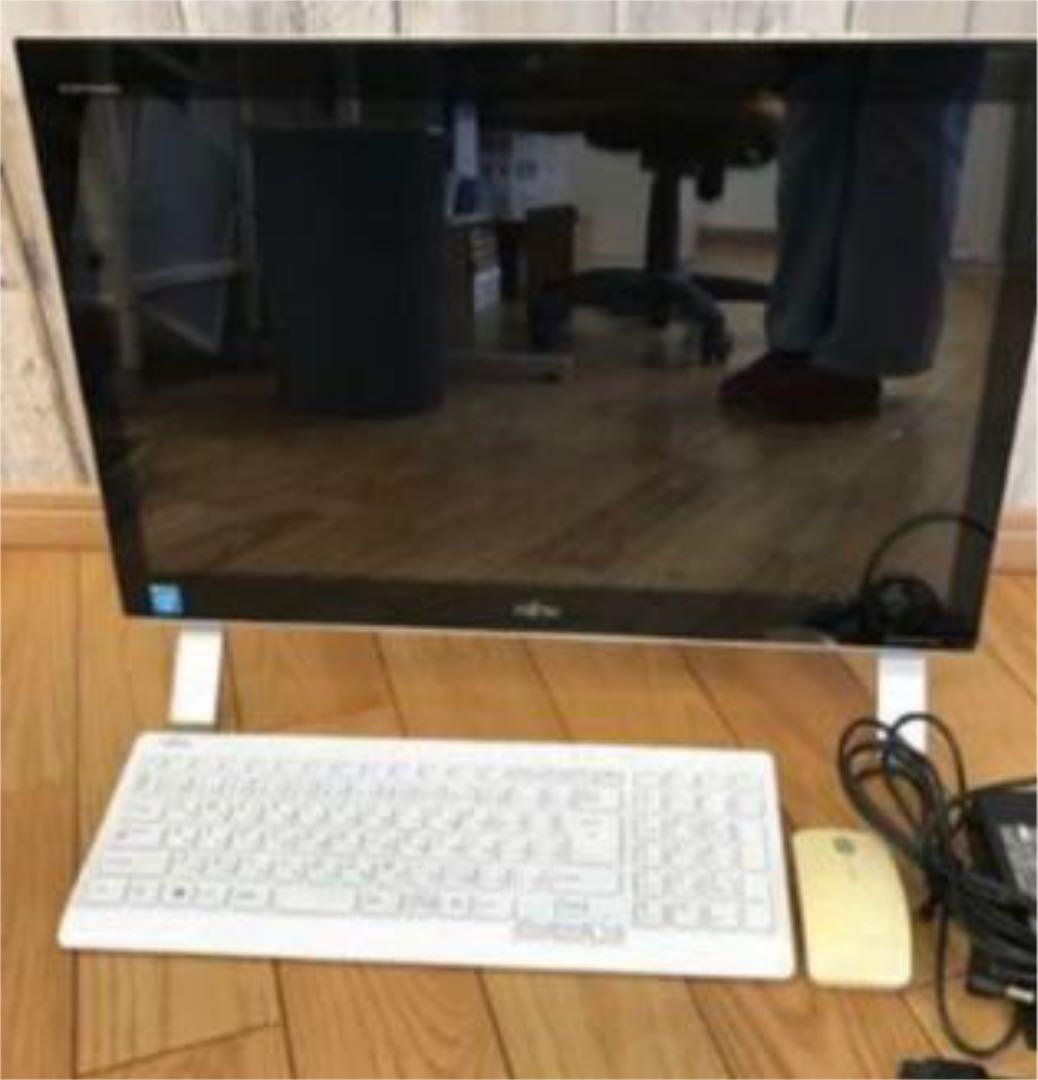 富士通パソコン　ESPRIMO WF1/M