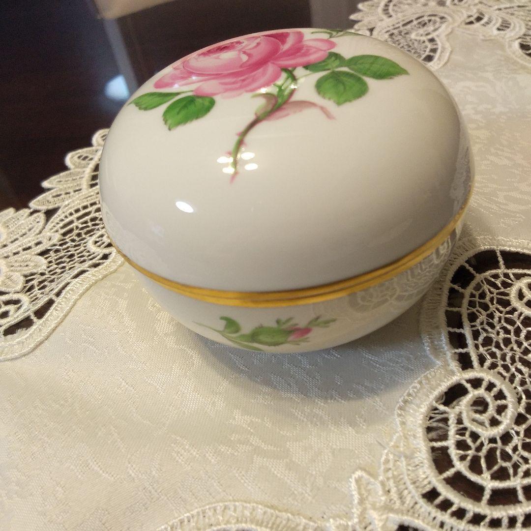 最終お値下げです。マイセンのピンクの薔薇の小物入れ