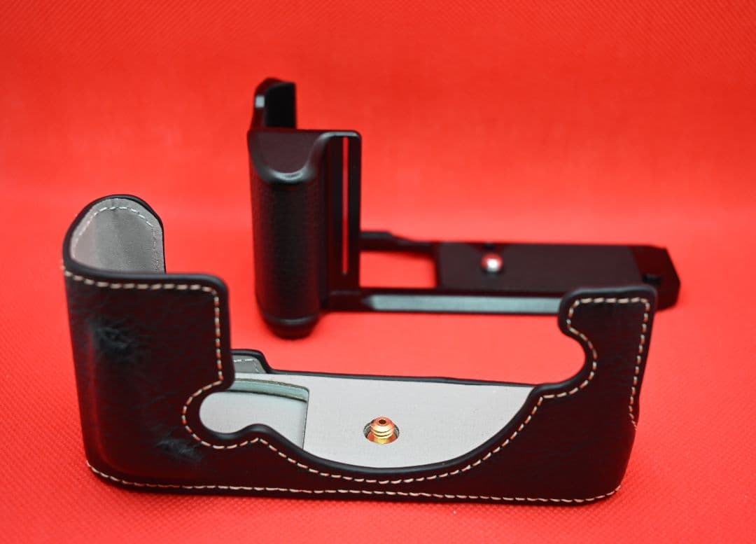 【美品】Nikon Z fc ブラック ＆ ボディキャップレンズ♢オマケ多数！