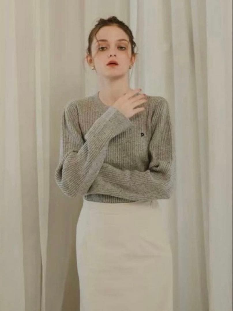 PINUE【新品】カラーリップリブニットトップス/ グレー