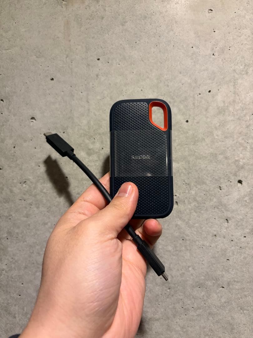 使用済み SanDisk Extreme Portable SSD 2TB