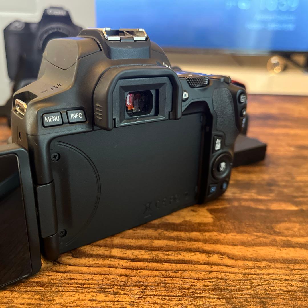 フィルムカメラ CanonEOSKissX10 EFS18-55IS STM Kit