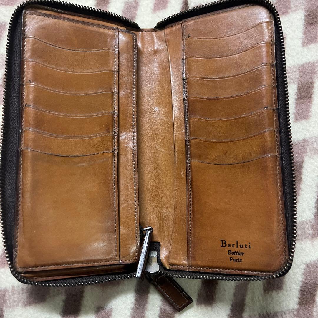 希望額へ　大丸購入　ベルルッティ長財布 カリグラフィ